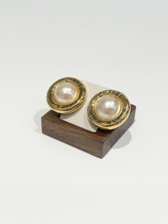 Chanel Vintage 31 Rue Cambon Metal & Pearls Clip-On Earrings