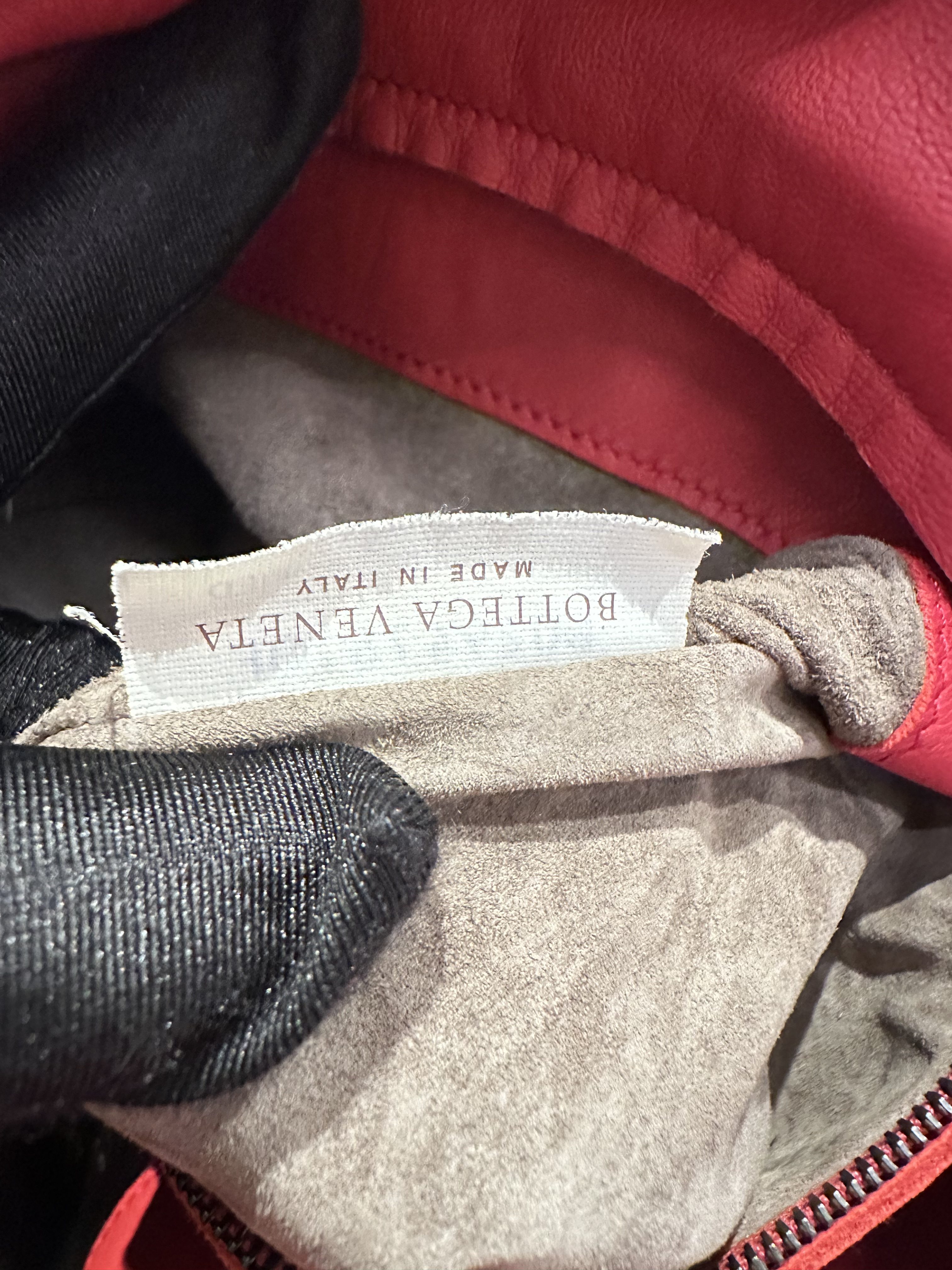 Bottega Veneta Red Campana Leather Tote Bag - Image 13