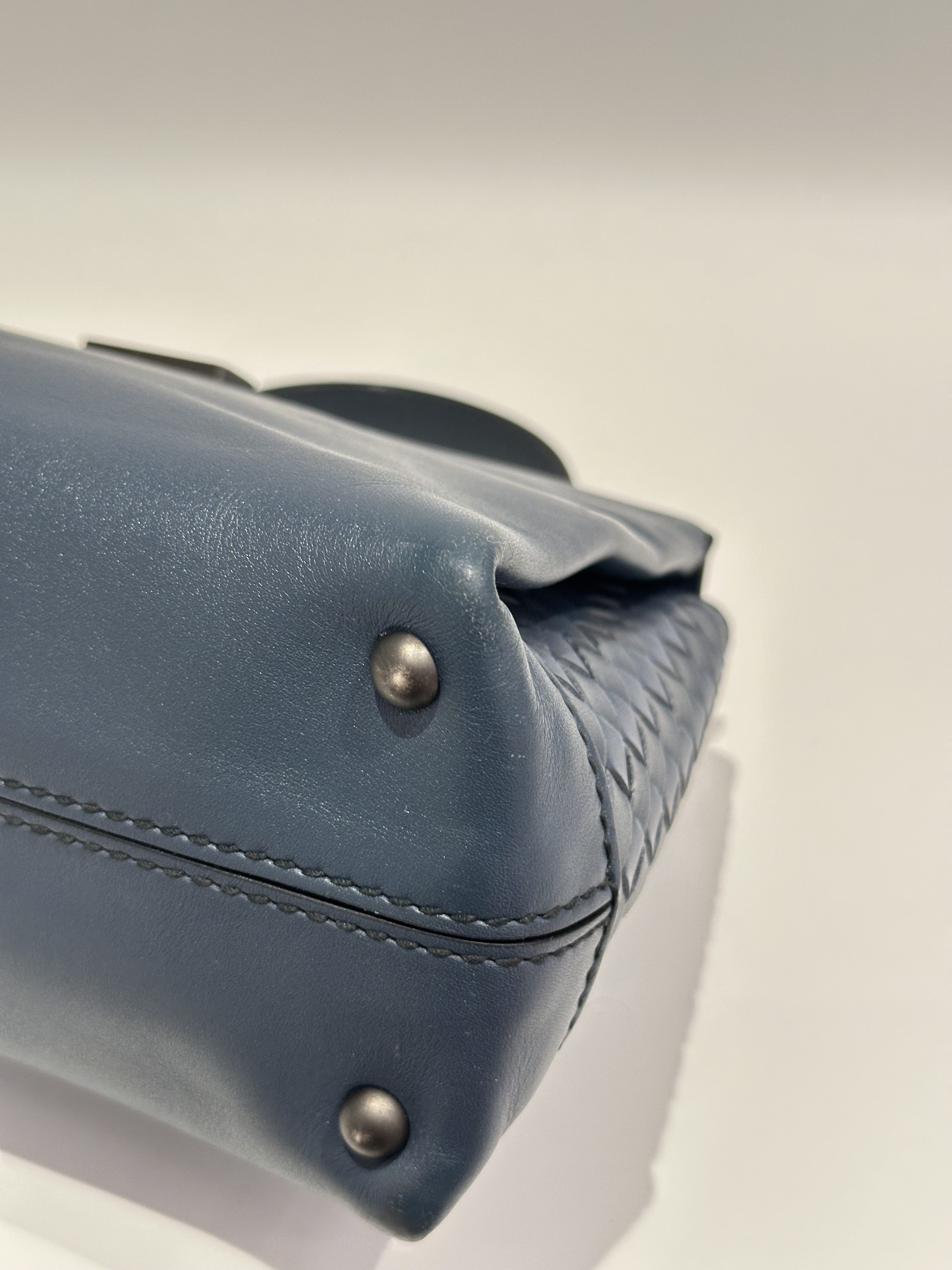 Bottega Veneta Blue Piazza Leather Handbag - Image 10