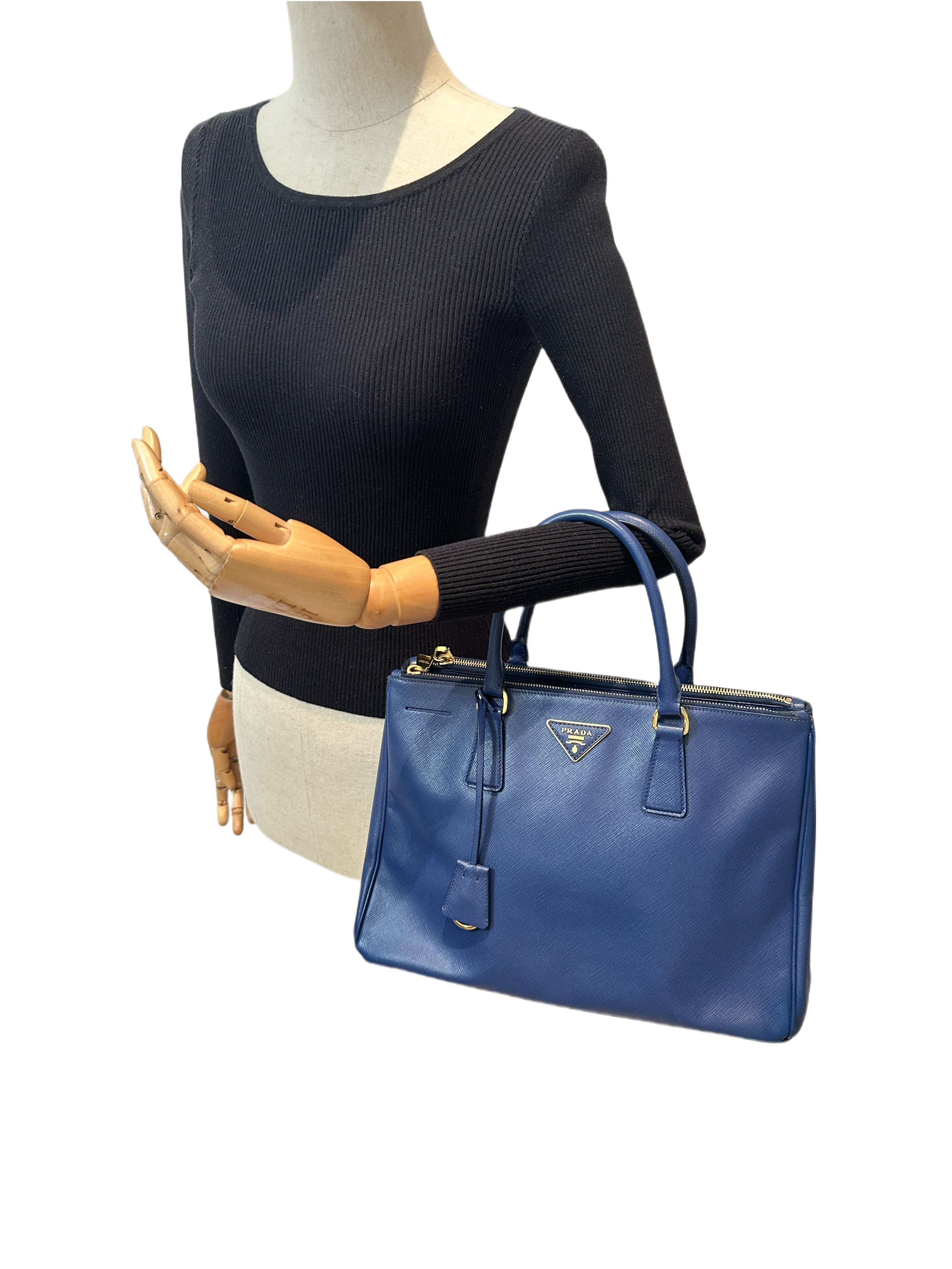 Prada Blue Galleria Leather Handbag - Image 14