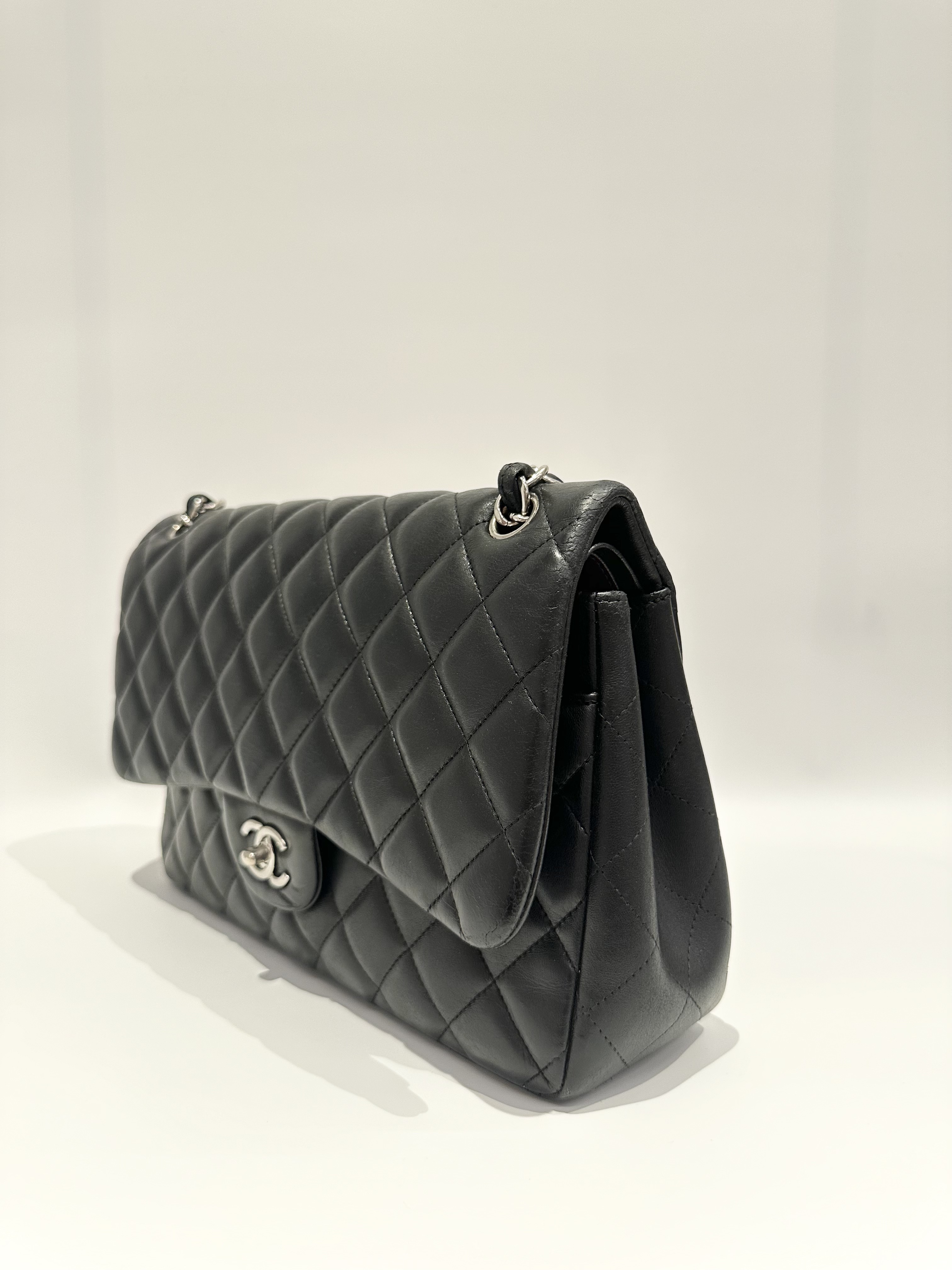 Chanel black silver hardware jumbo timeless classic double flap handbag - Image 2
