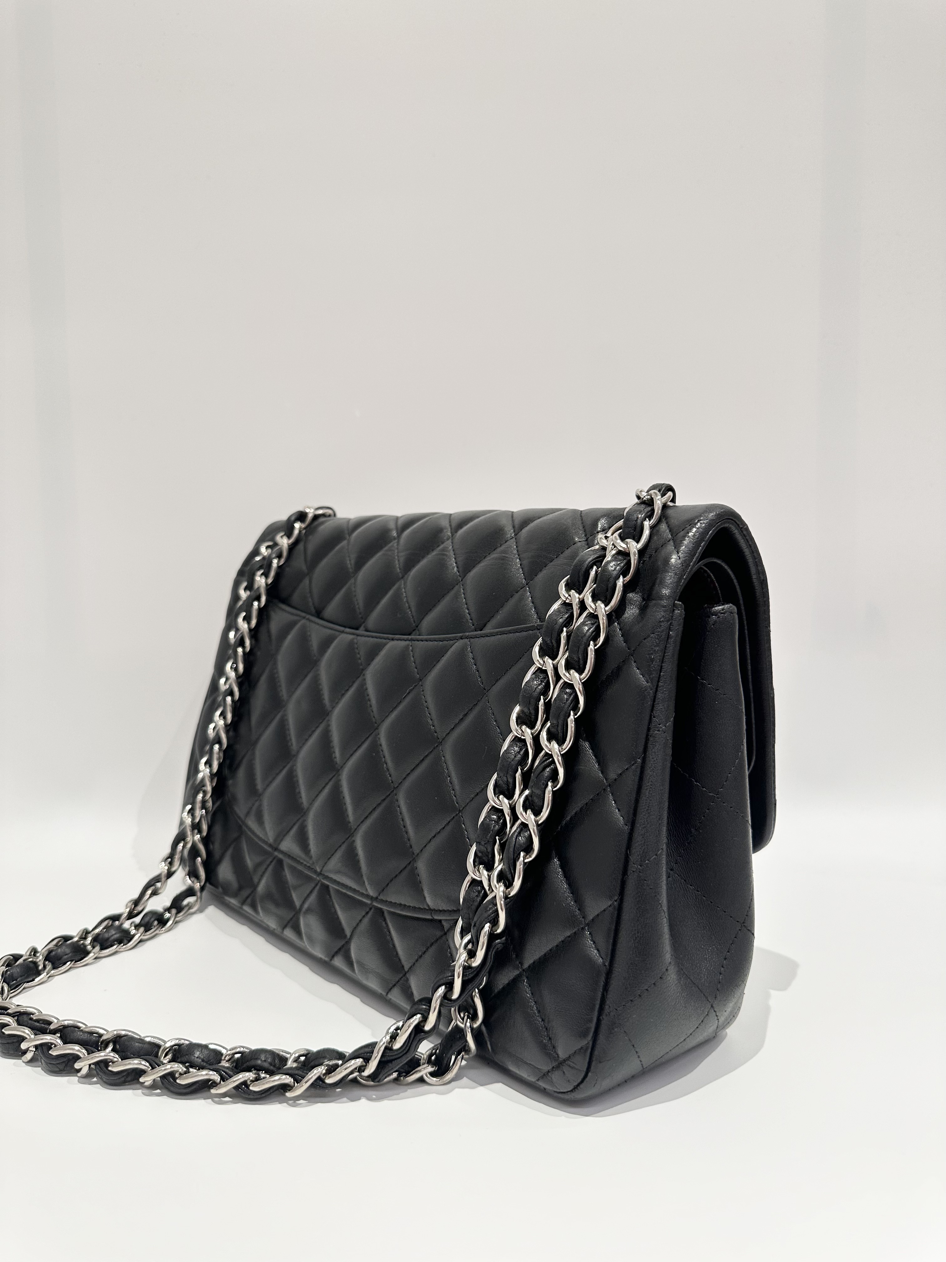 Chanel black silver hardware jumbo timeless classic double flap handbag - Image 4