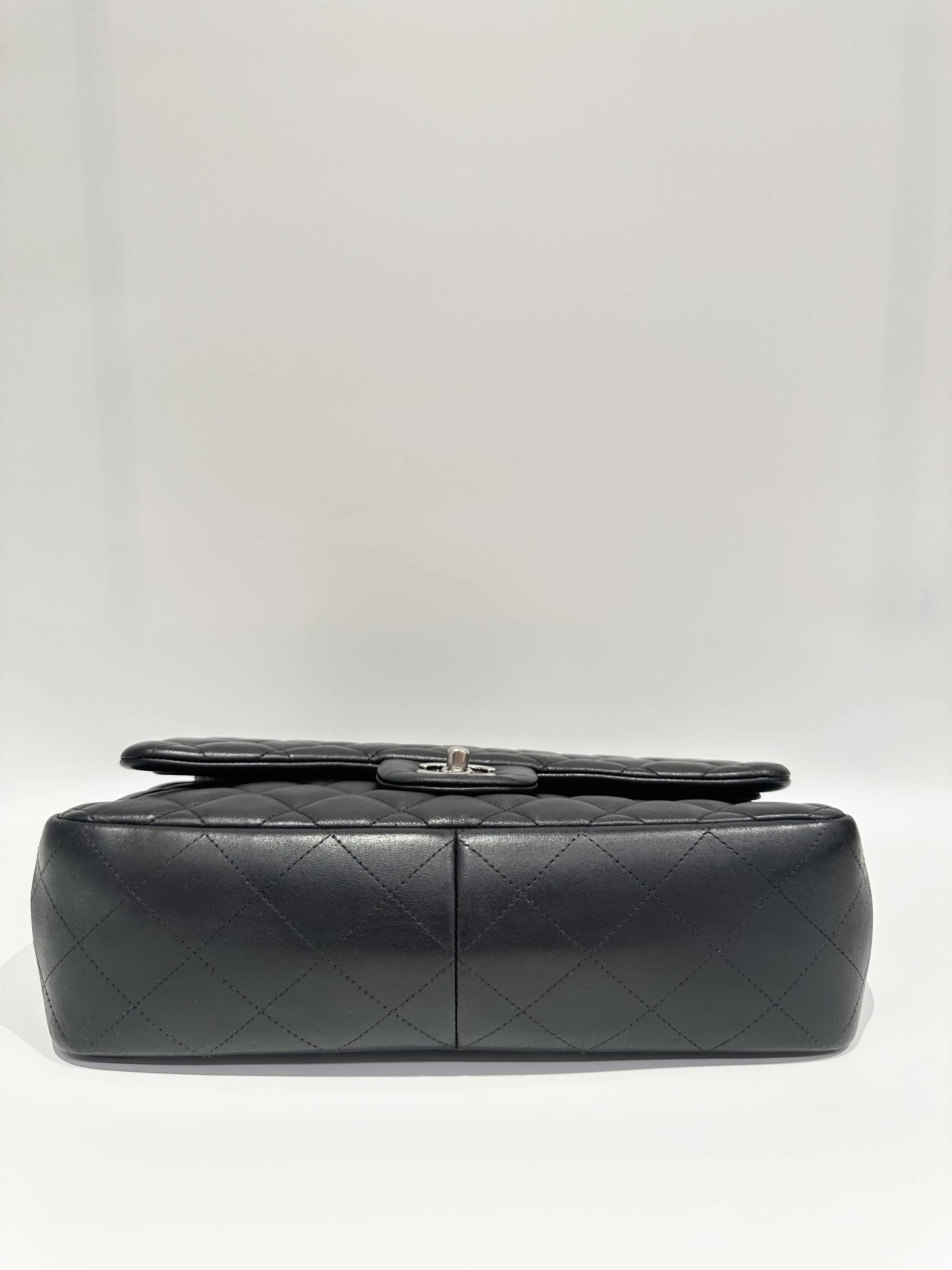 Chanel black silver hardware jumbo timeless classic double flap handbag - Image 6