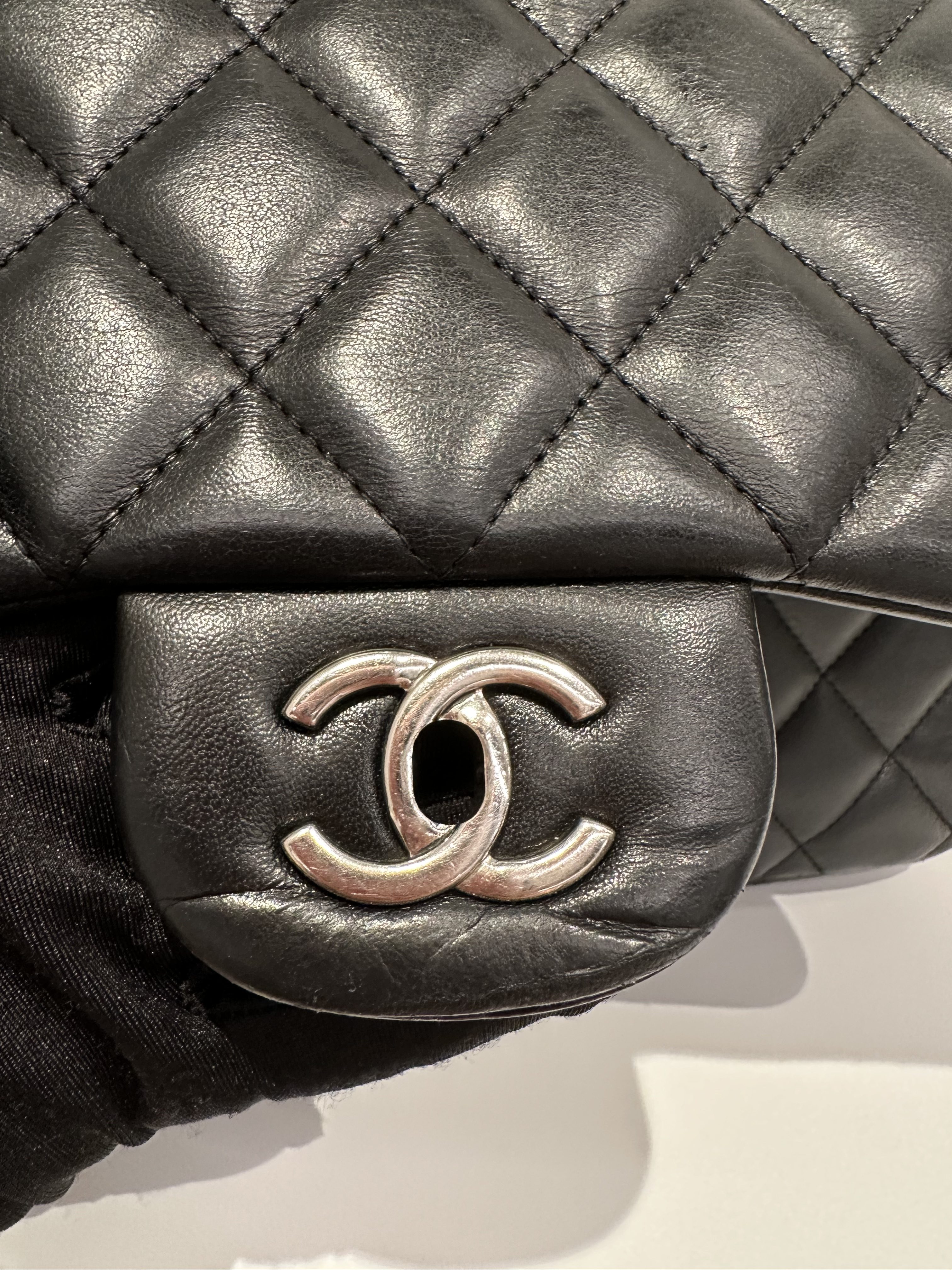 Chanel black silver hardware jumbo timeless classic double flap handbag - Image 14