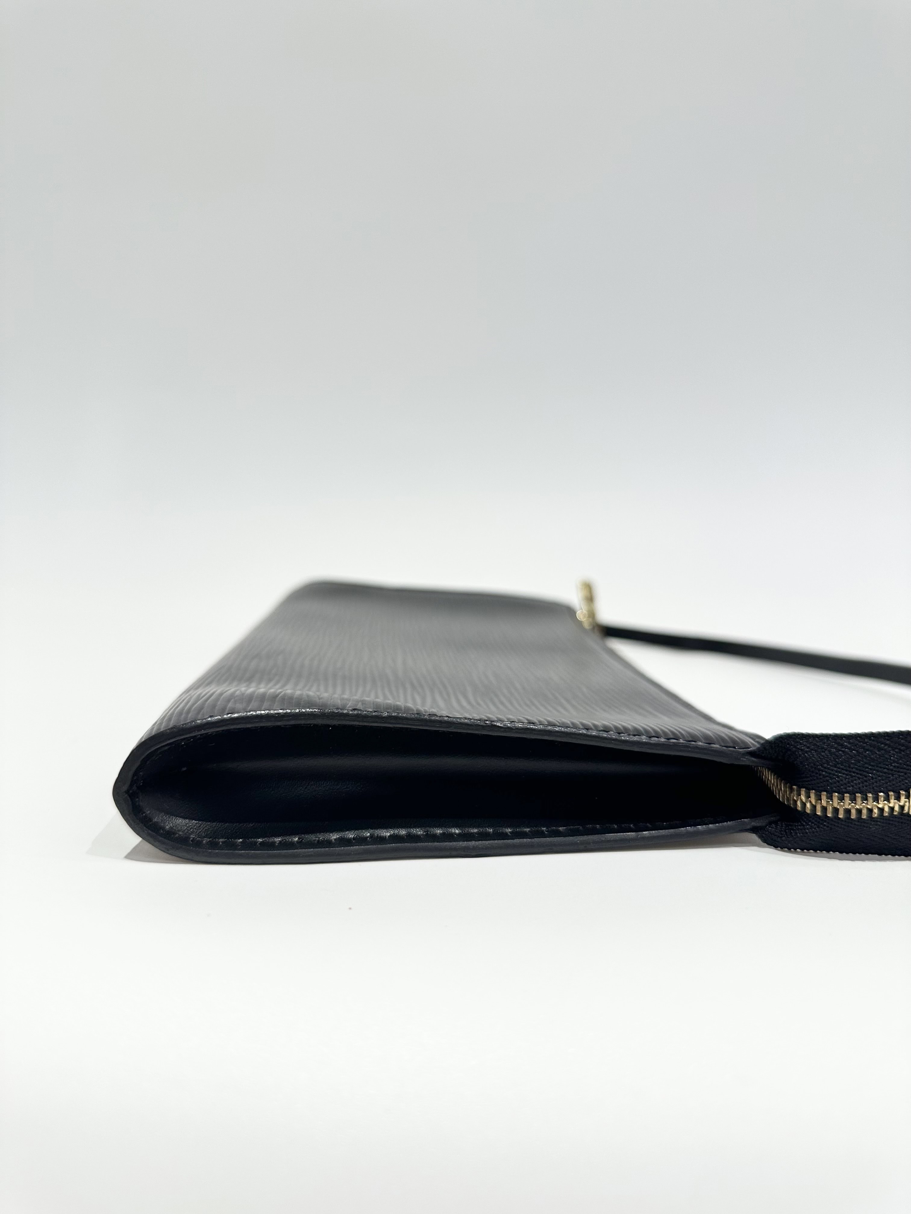 Louis Vuitton Black Epi Leather Clutch - Image 3