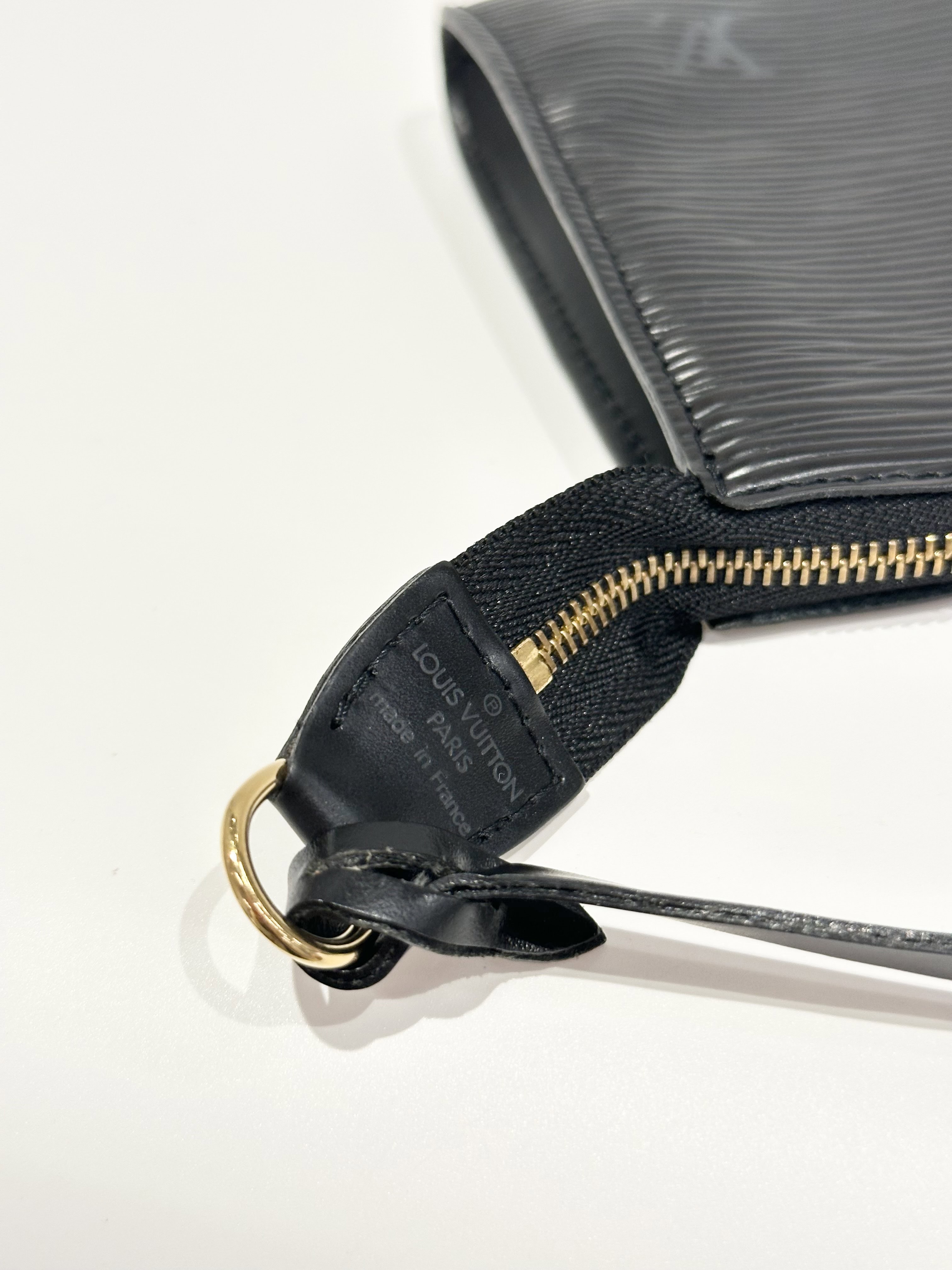 Louis Vuitton Black Epi Leather Clutch - Image 6