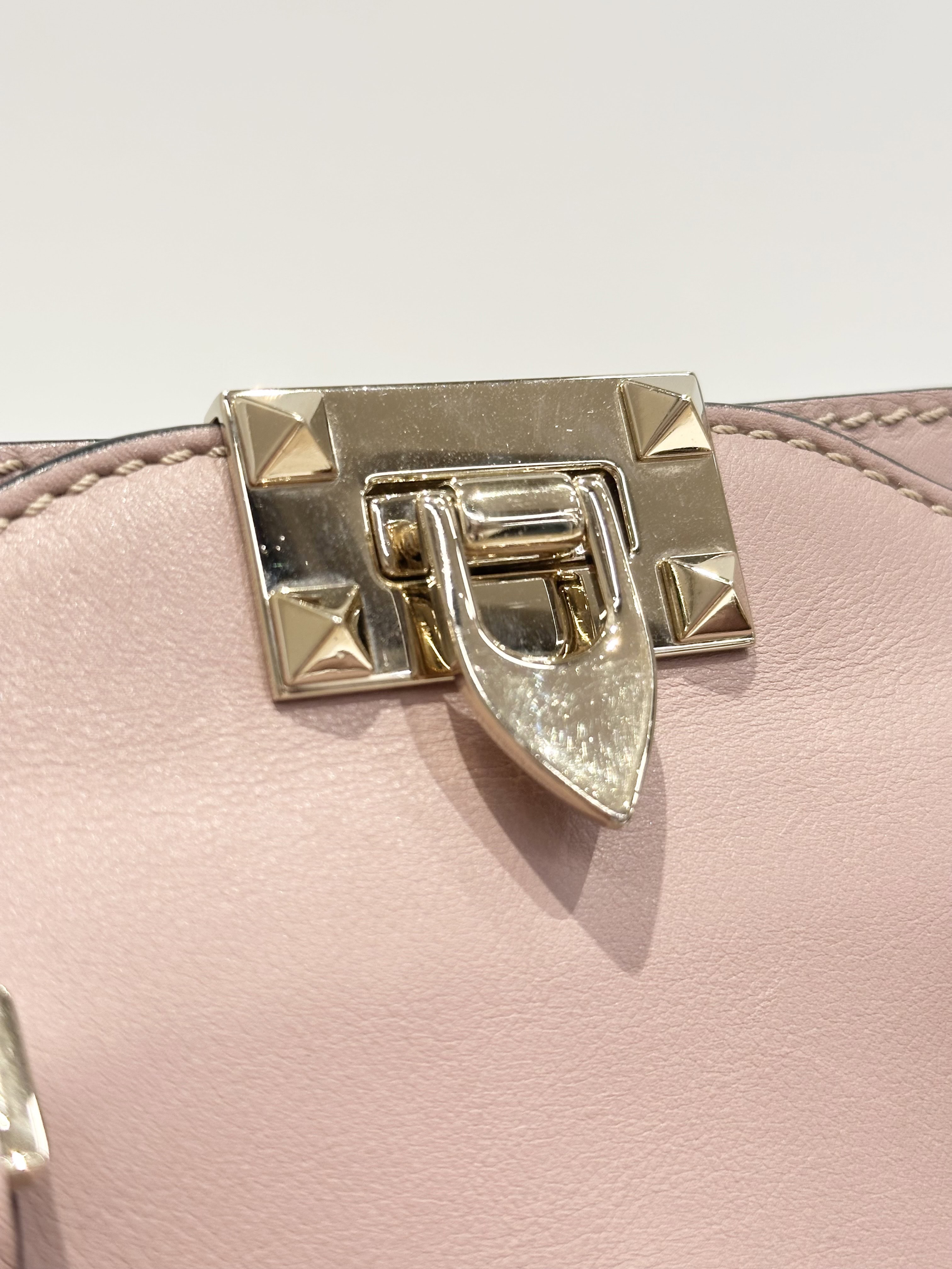 Valentino Pink Rockstud Leather Handbag - Image 13
