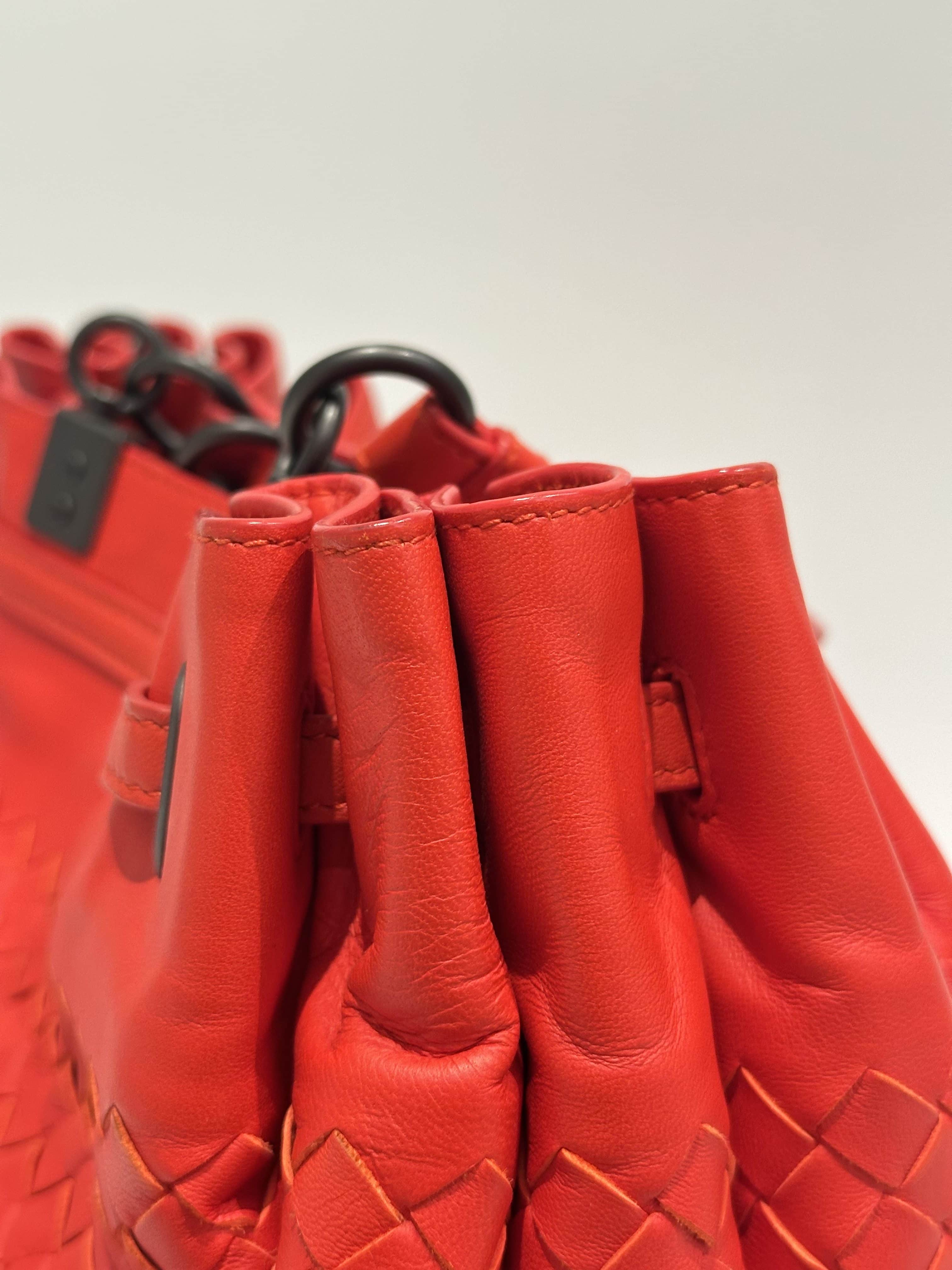 Bottega Veneta Orange Leather Bucket Bag - Image 6