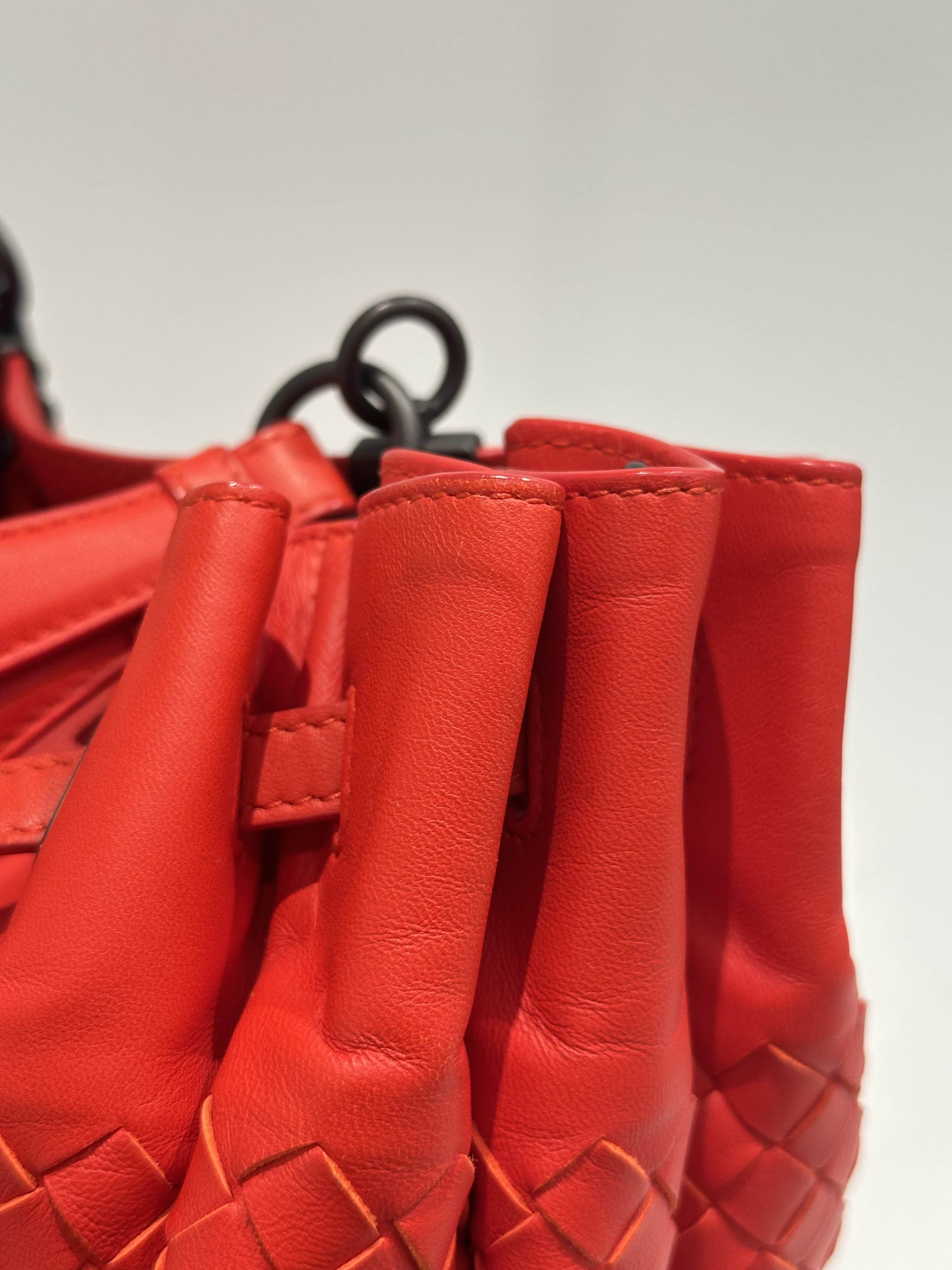 Bottega Veneta Orange Leather Bucket Bag - Image 7