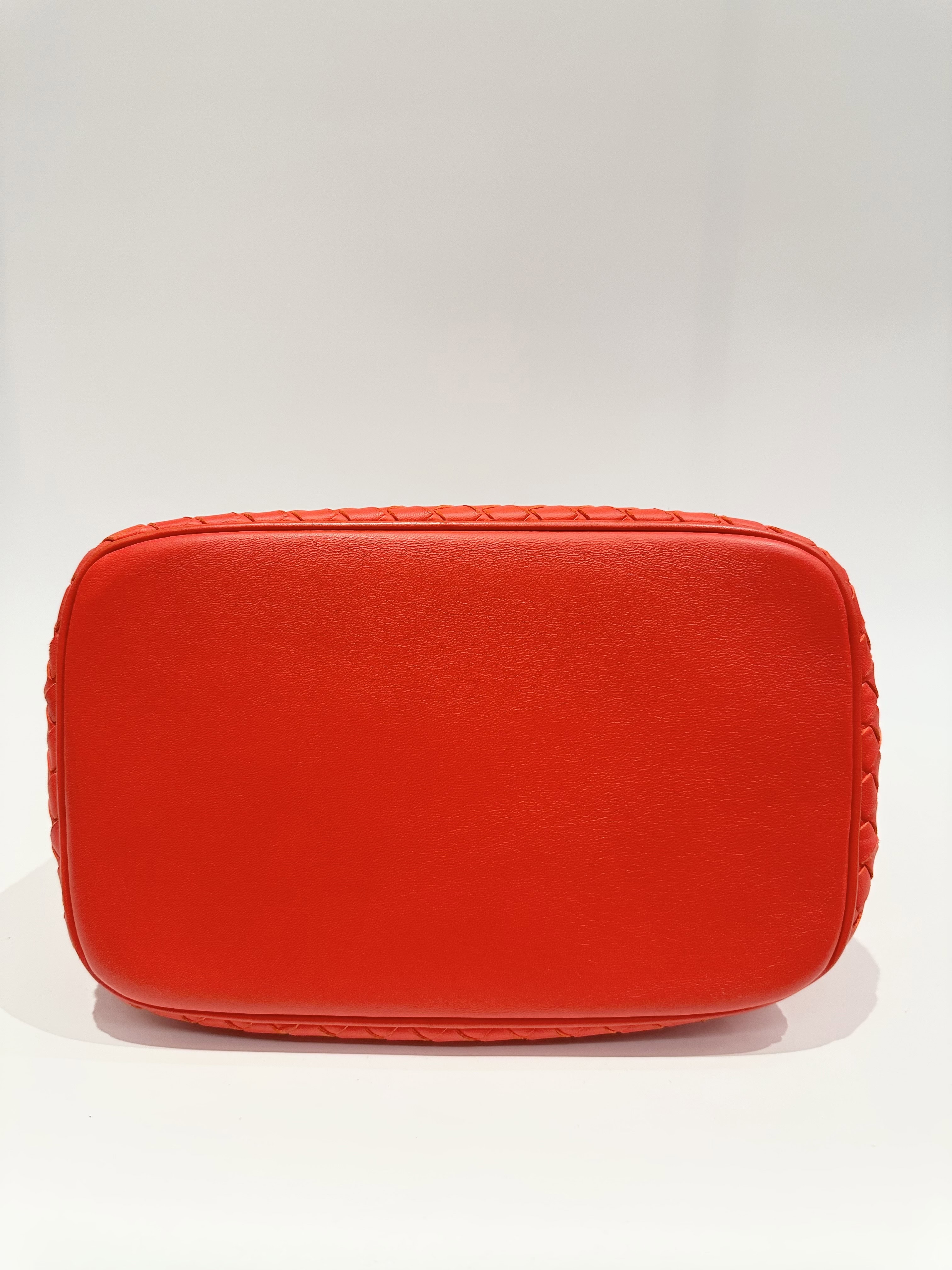Bottega Veneta Orange Leather Bucket Bag - Image 8