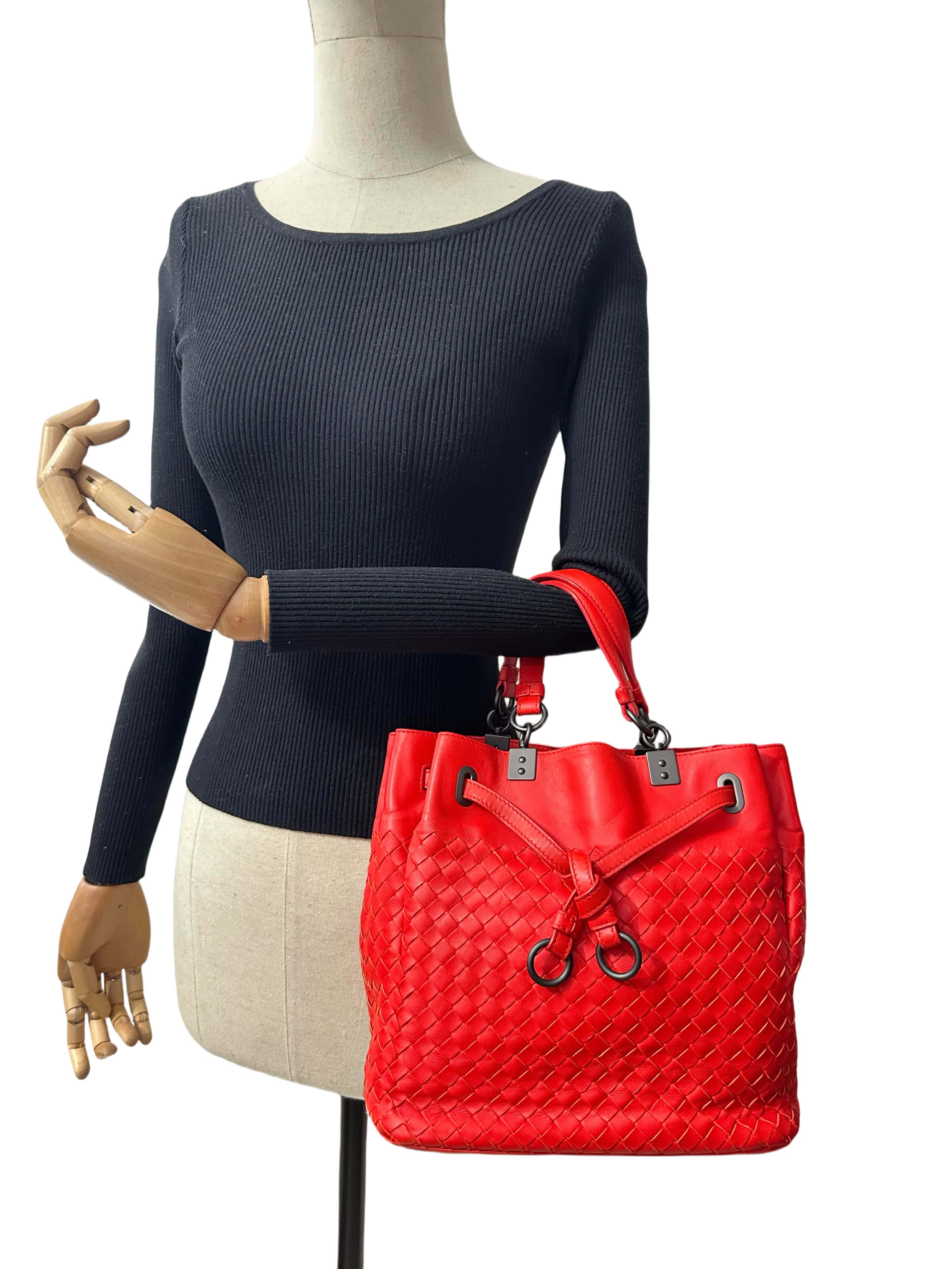 Bottega Veneta Orange Leather Bucket Bag - Image 17