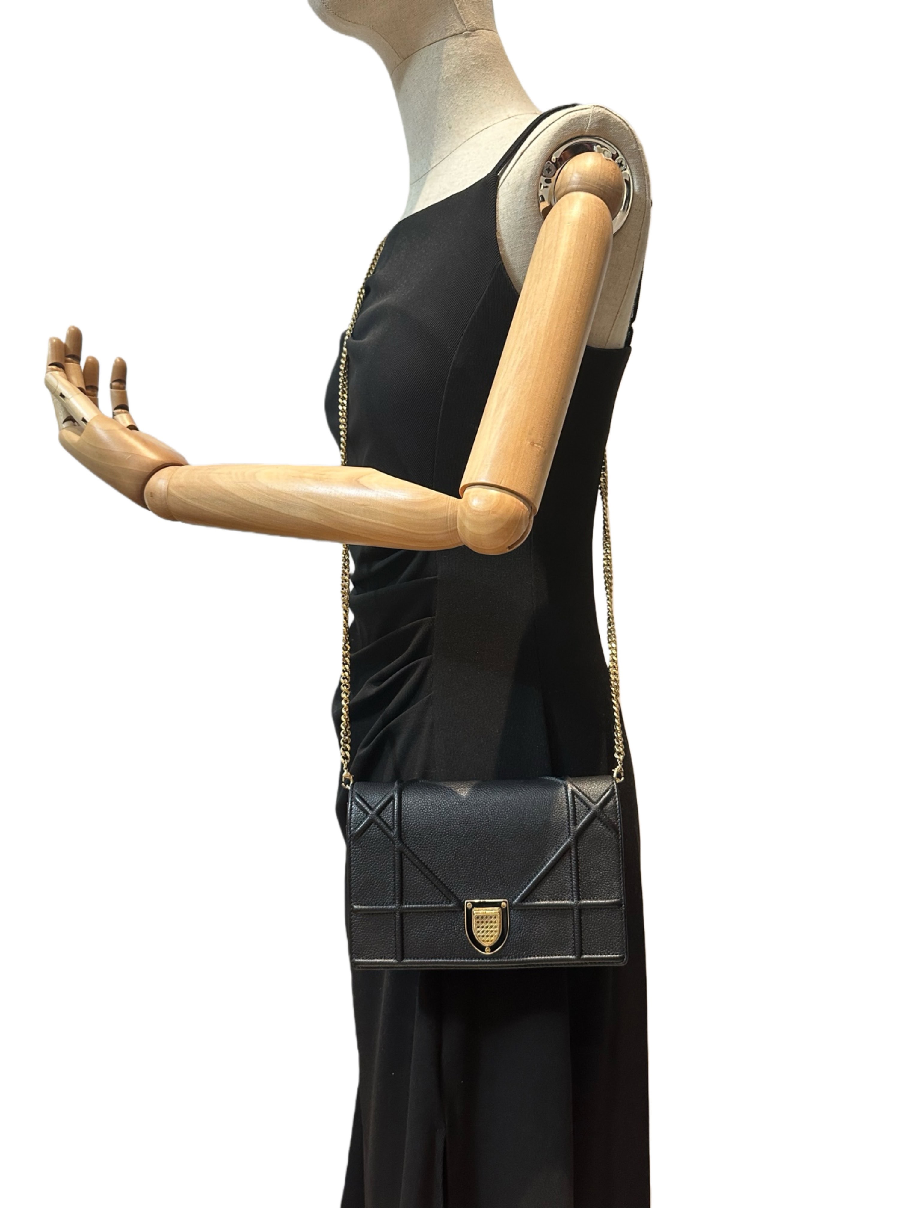 Dior Black Diorama Leather Crossbody Bag - Image 17