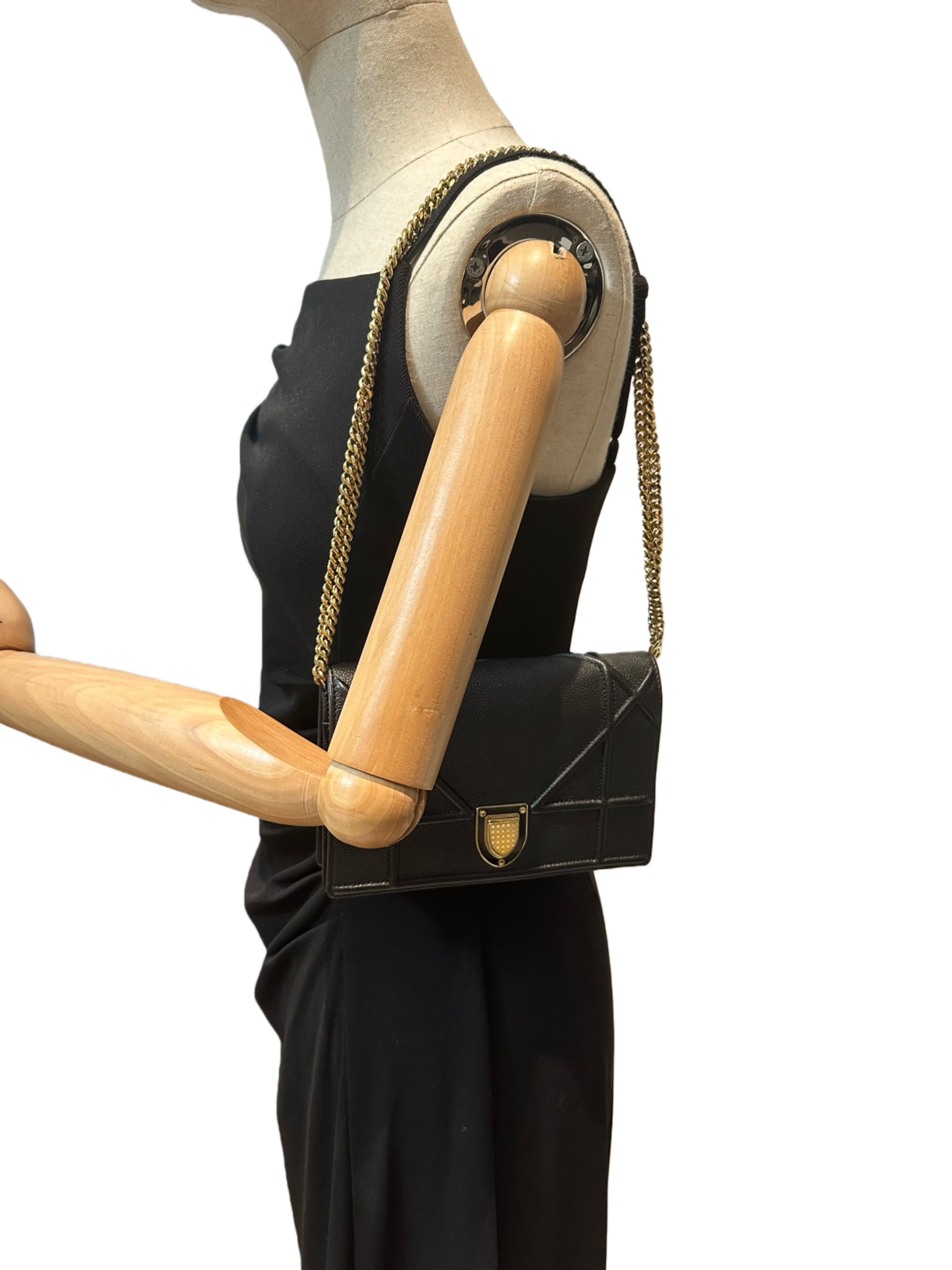 Dior Black Diorama Leather Crossbody Bag - Image 16