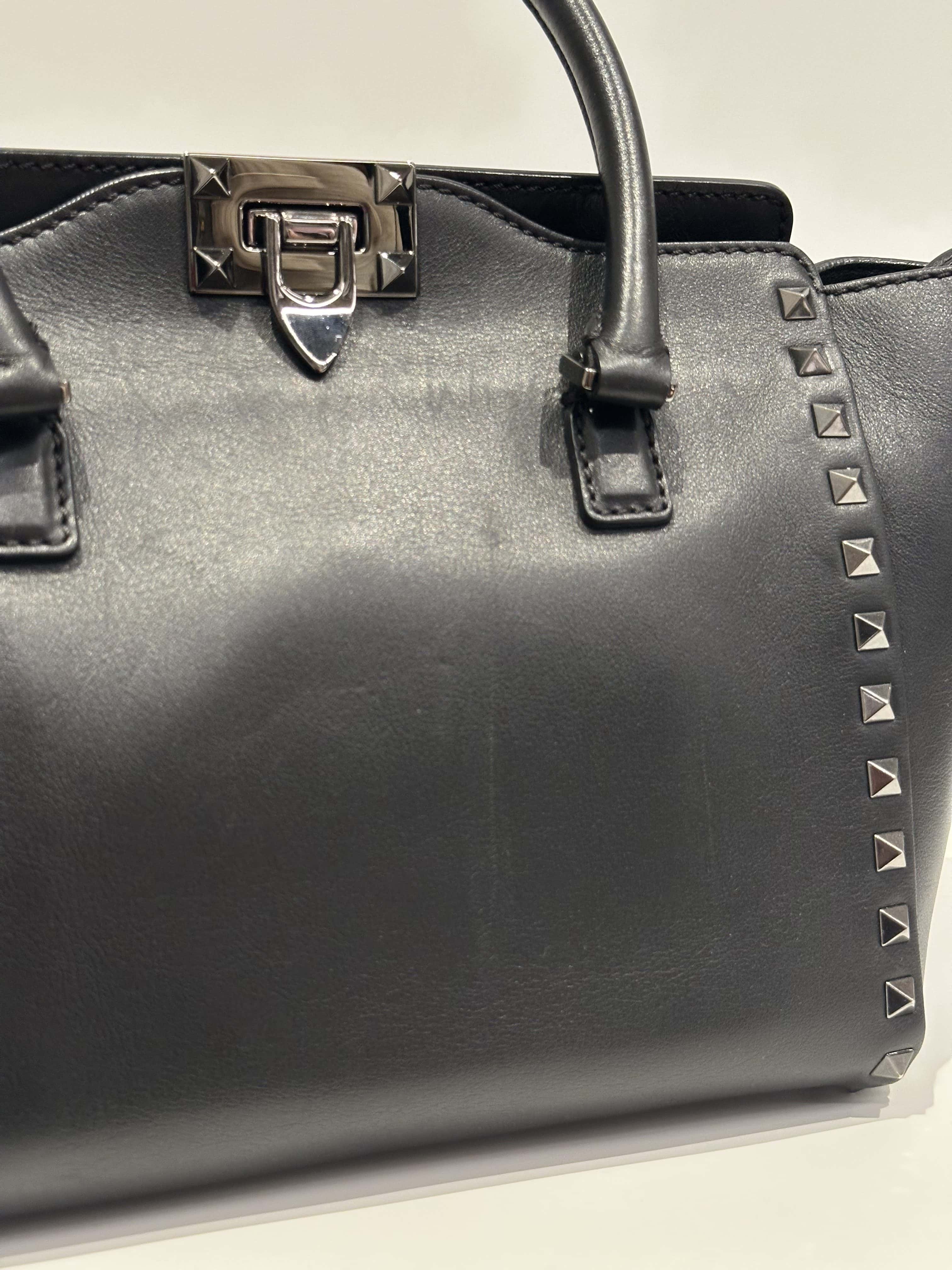 Valentino Garavani Black Rockstud Leather Bag - Image 11