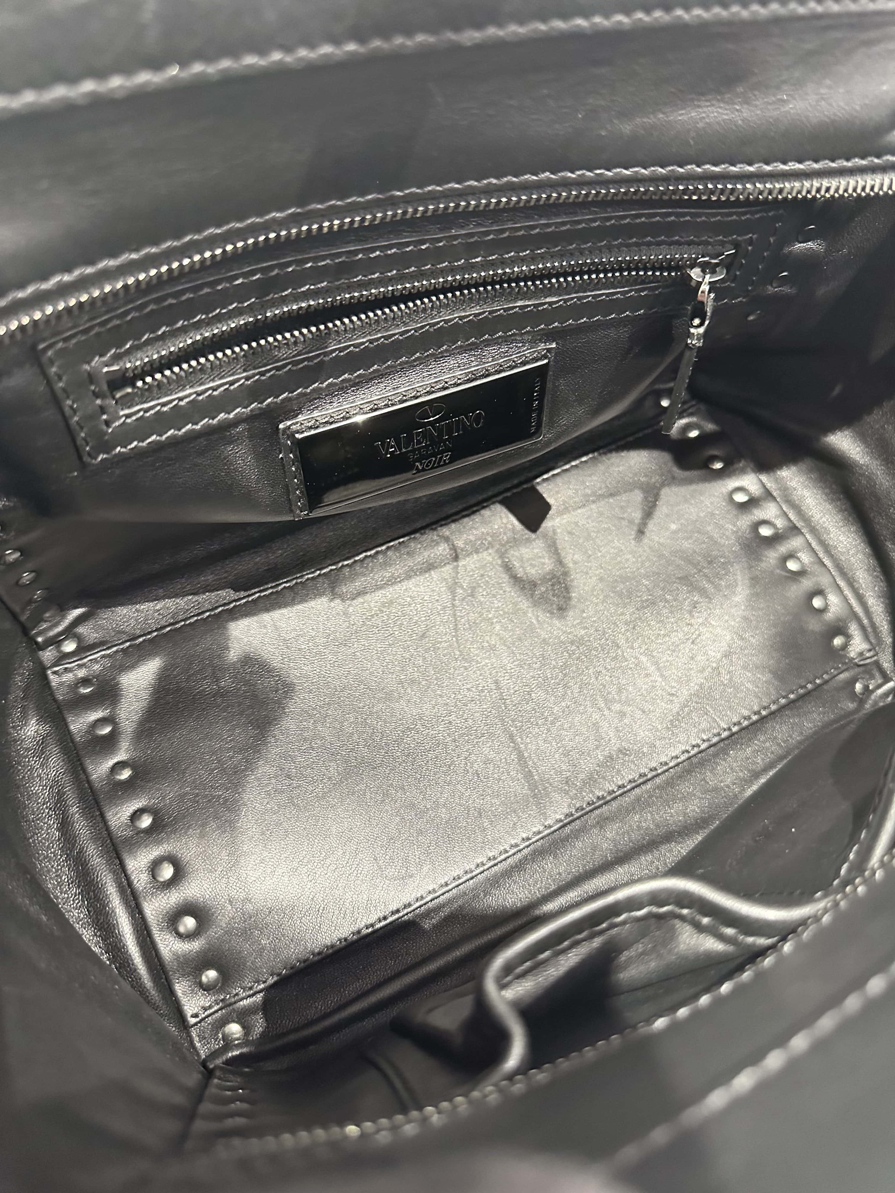 Valentino Garavani Black Rockstud Leather Bag - Image 13