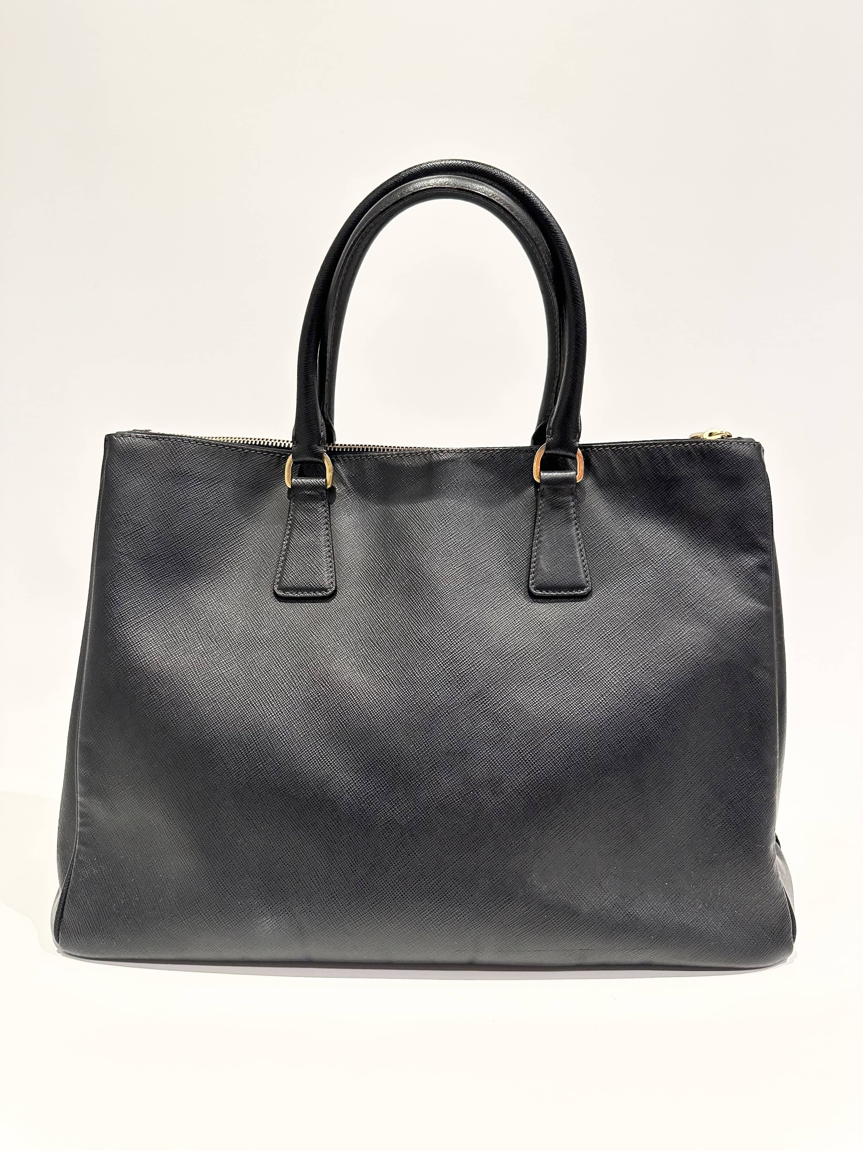 Prada Black Galleria Saffiano Leather Handbag Large Size Without Strap - Image 3