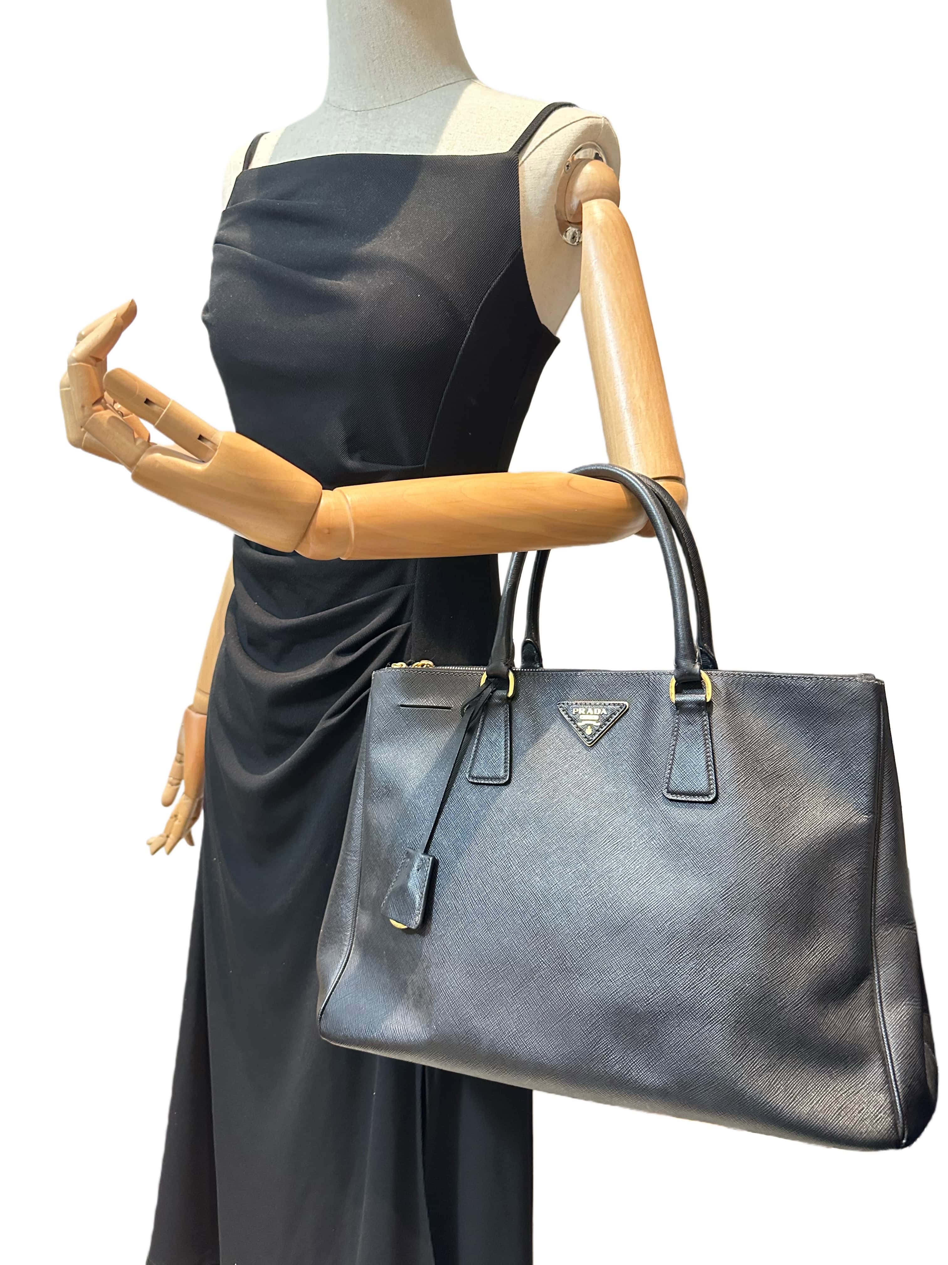 Prada Black Galleria Saffiano Leather Handbag Large Size Without Strap - Image 16