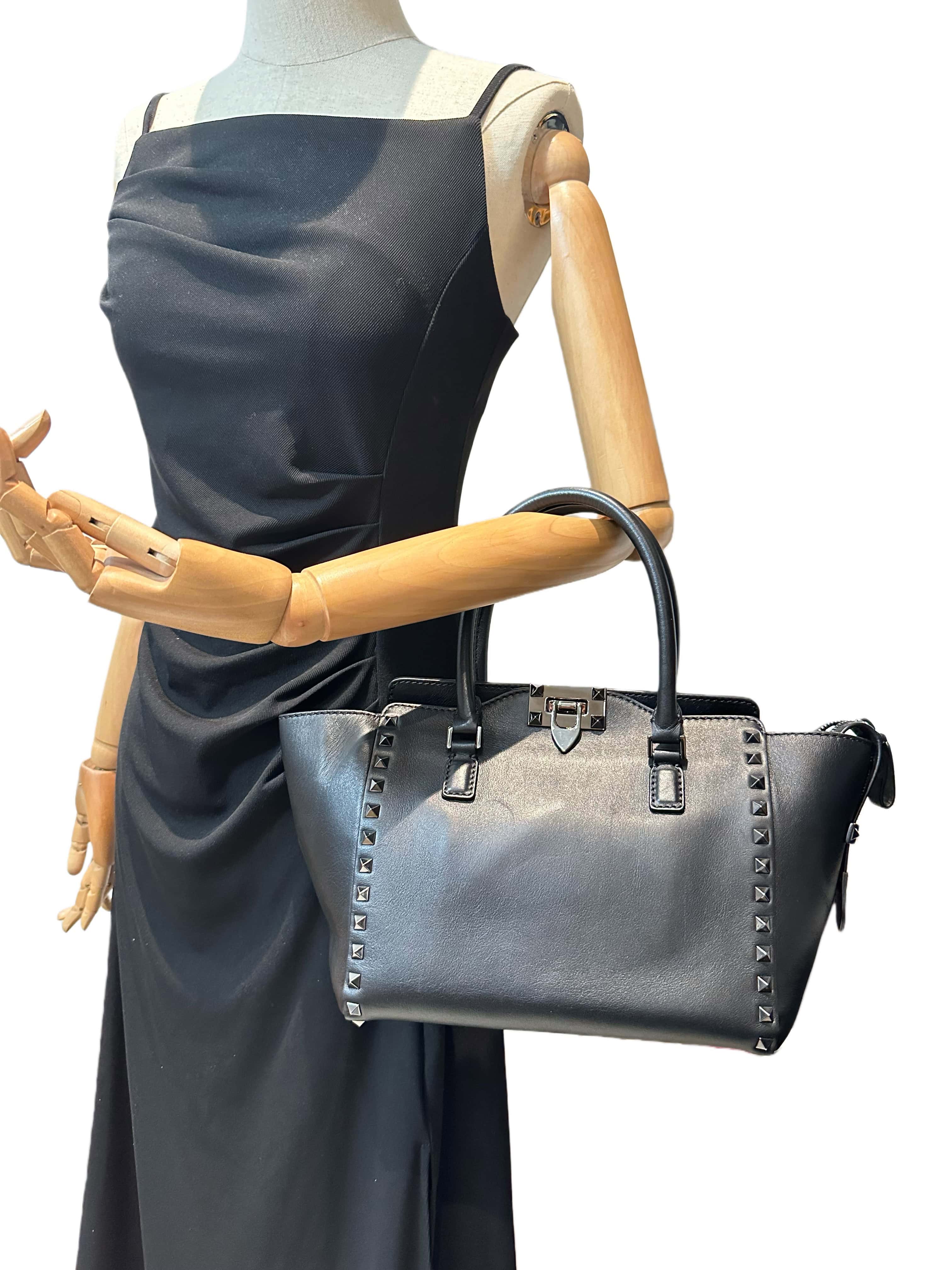 Valentino Garavani Black Rockstud Leather Bag - Image 15