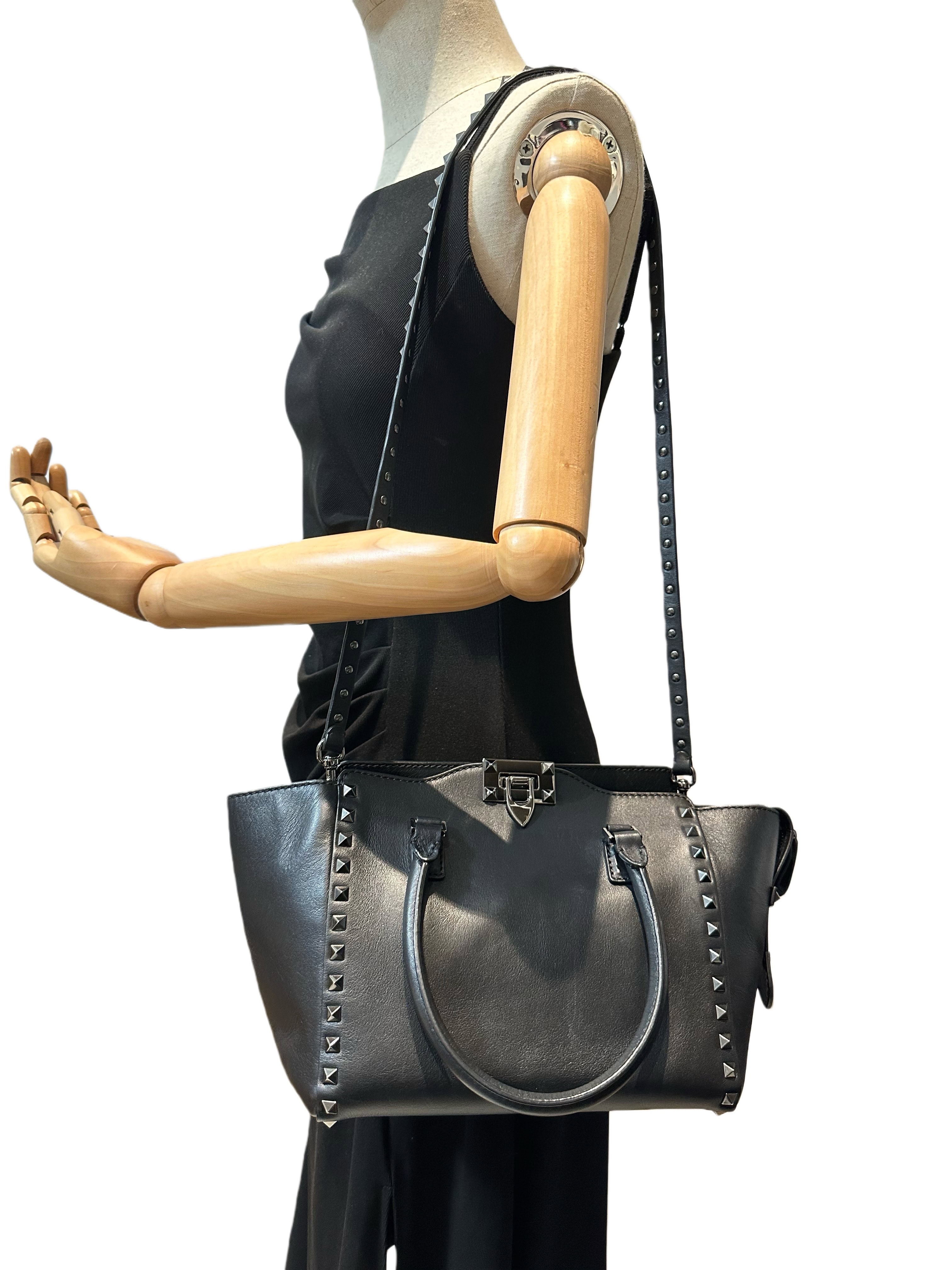 Valentino Garavani Black Rockstud Leather Bag - Image 16