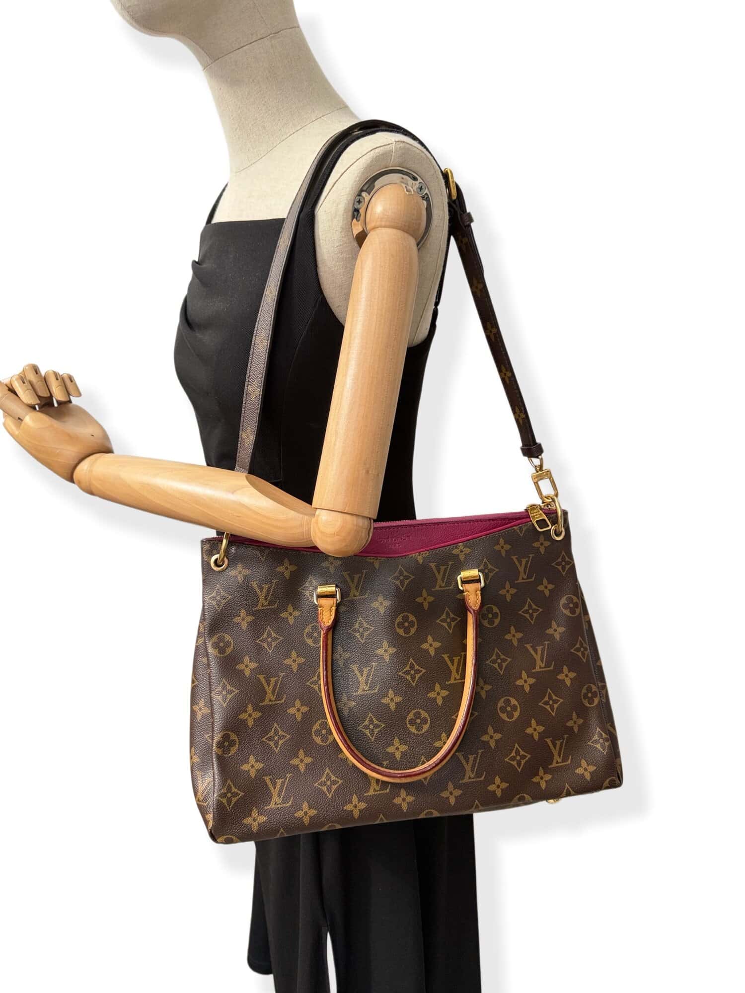 Louis Vuitton Brown Pallas Monogram Canvas Handbag - Image 15