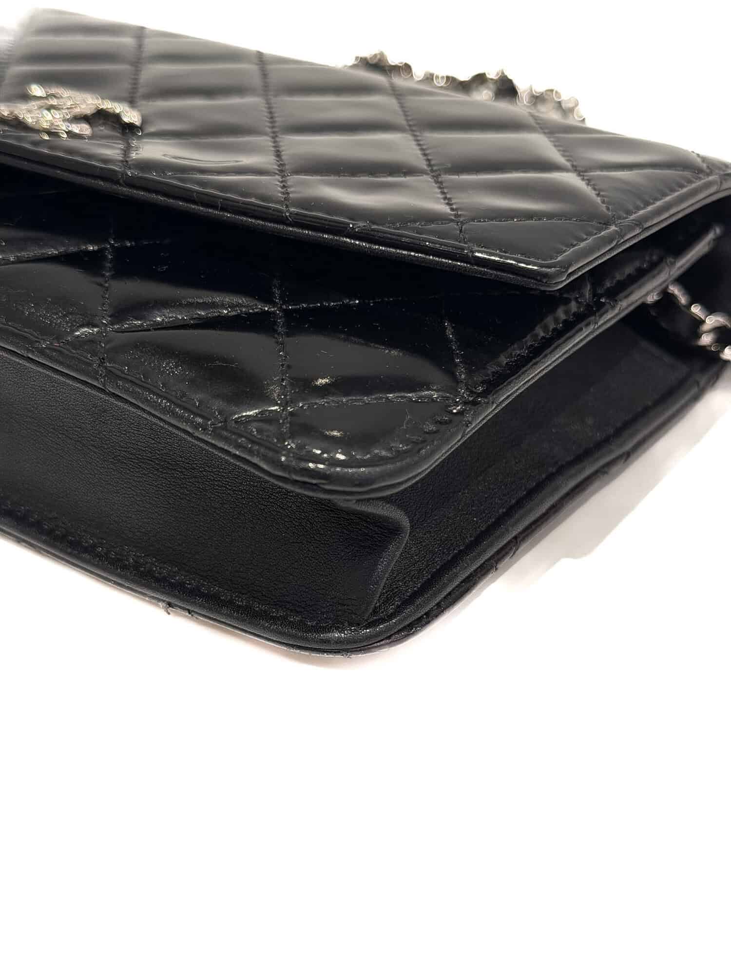 Chanel Black CC Wallet On Chain Patent leather handbag - Image 8