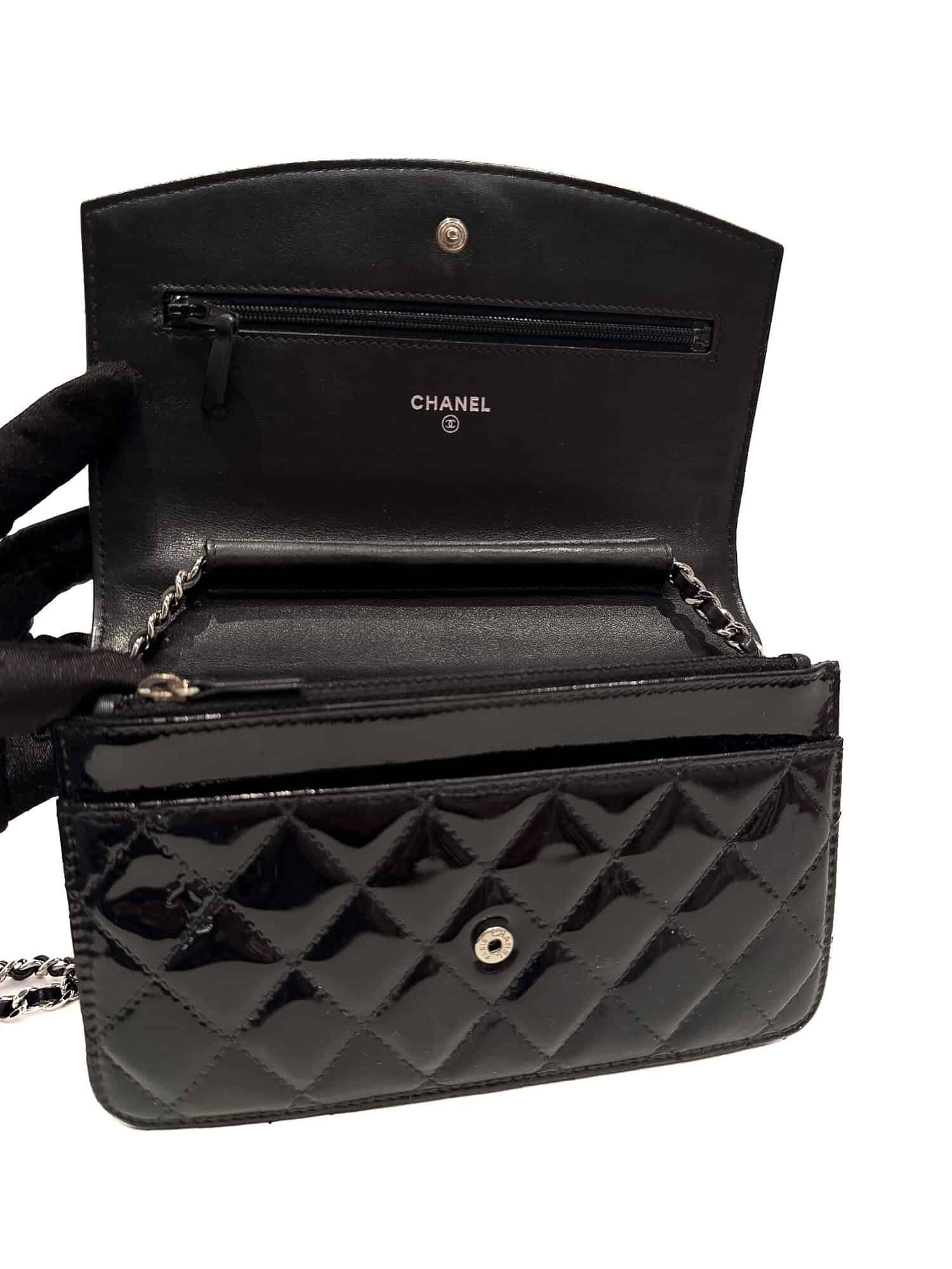 Chanel Black CC Wallet On Chain Patent leather handbag - Image 11