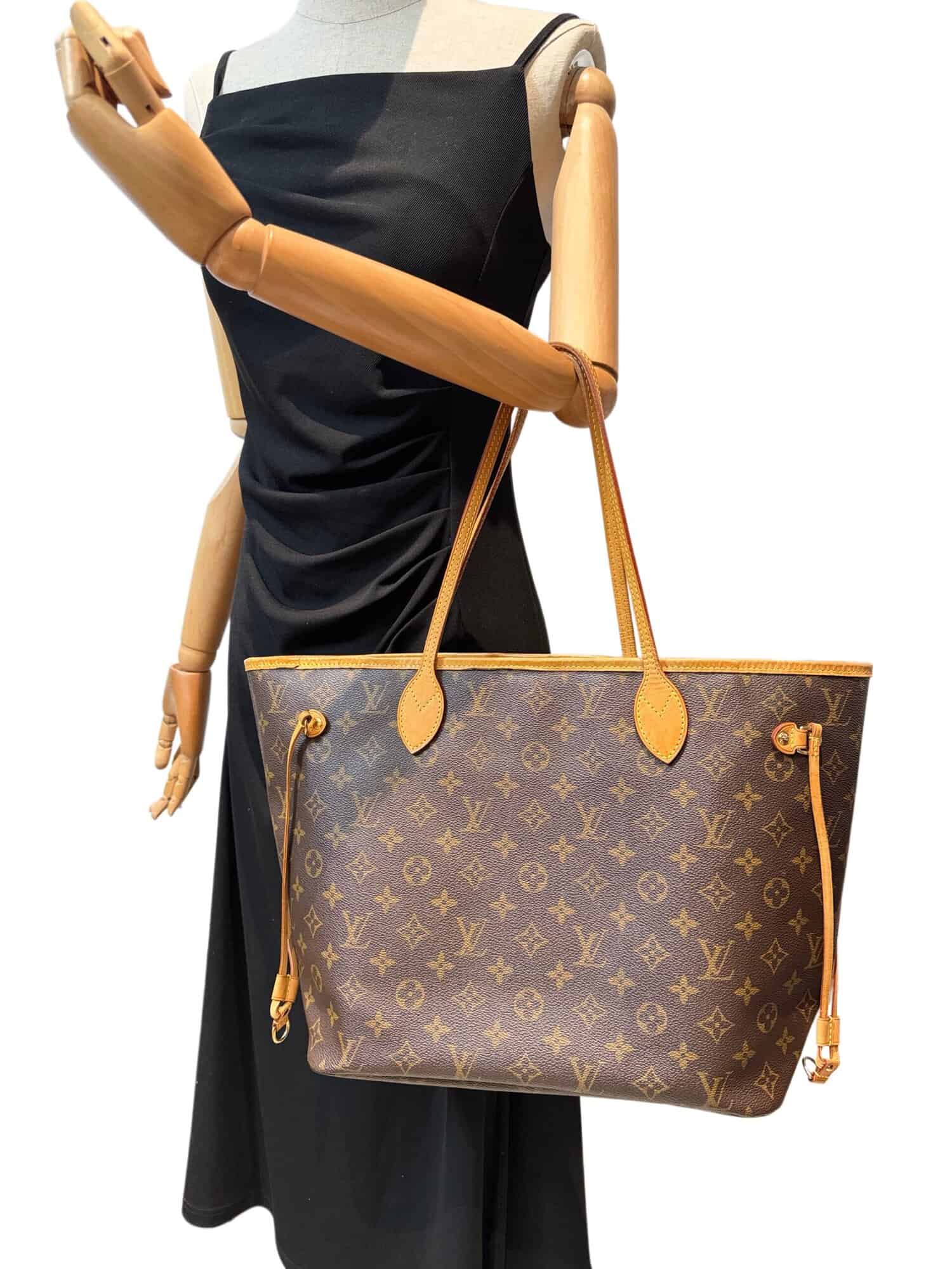 Louis Vuitton Neverfull MM Monogram Canvas Tote Bag - Image 16