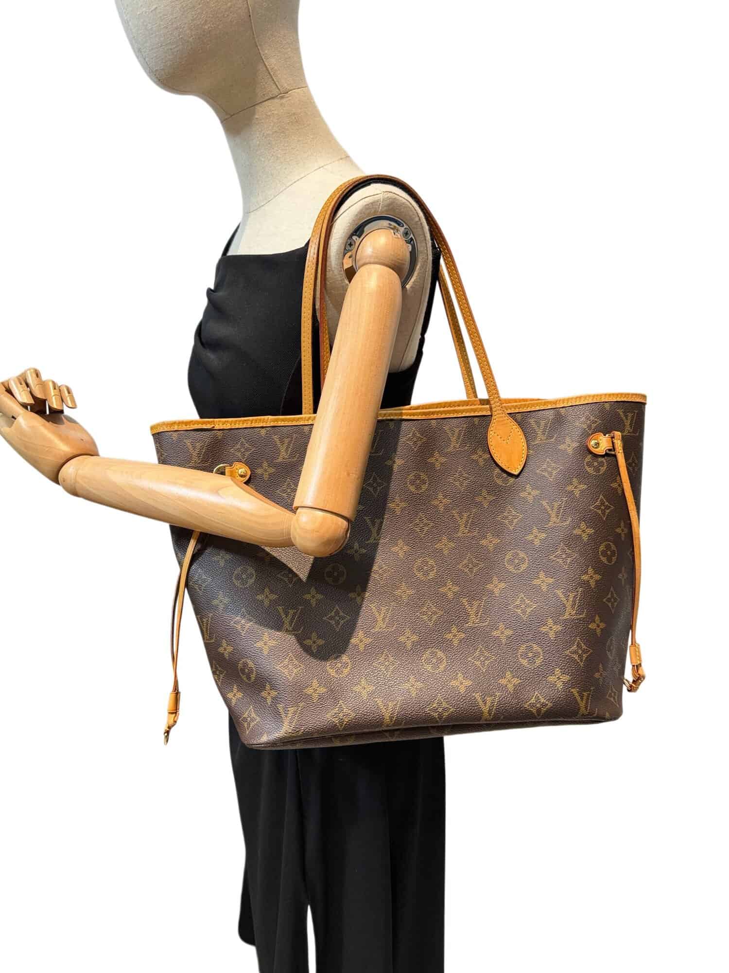 Louis Vuitton Neverfull MM Monogram Canvas Tote Bag - Image 17