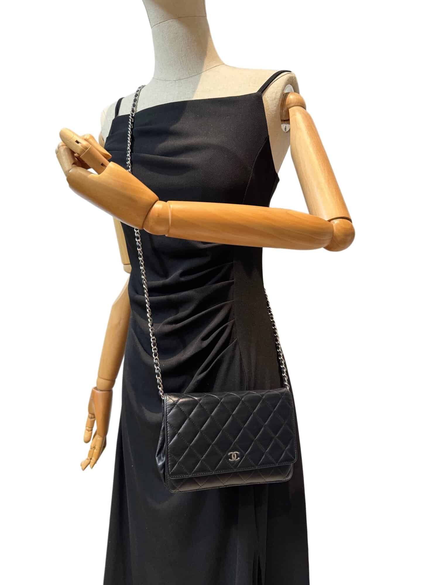 Chanel Black Wallet On Chain Timeless/Classique leather handbag - Image 15