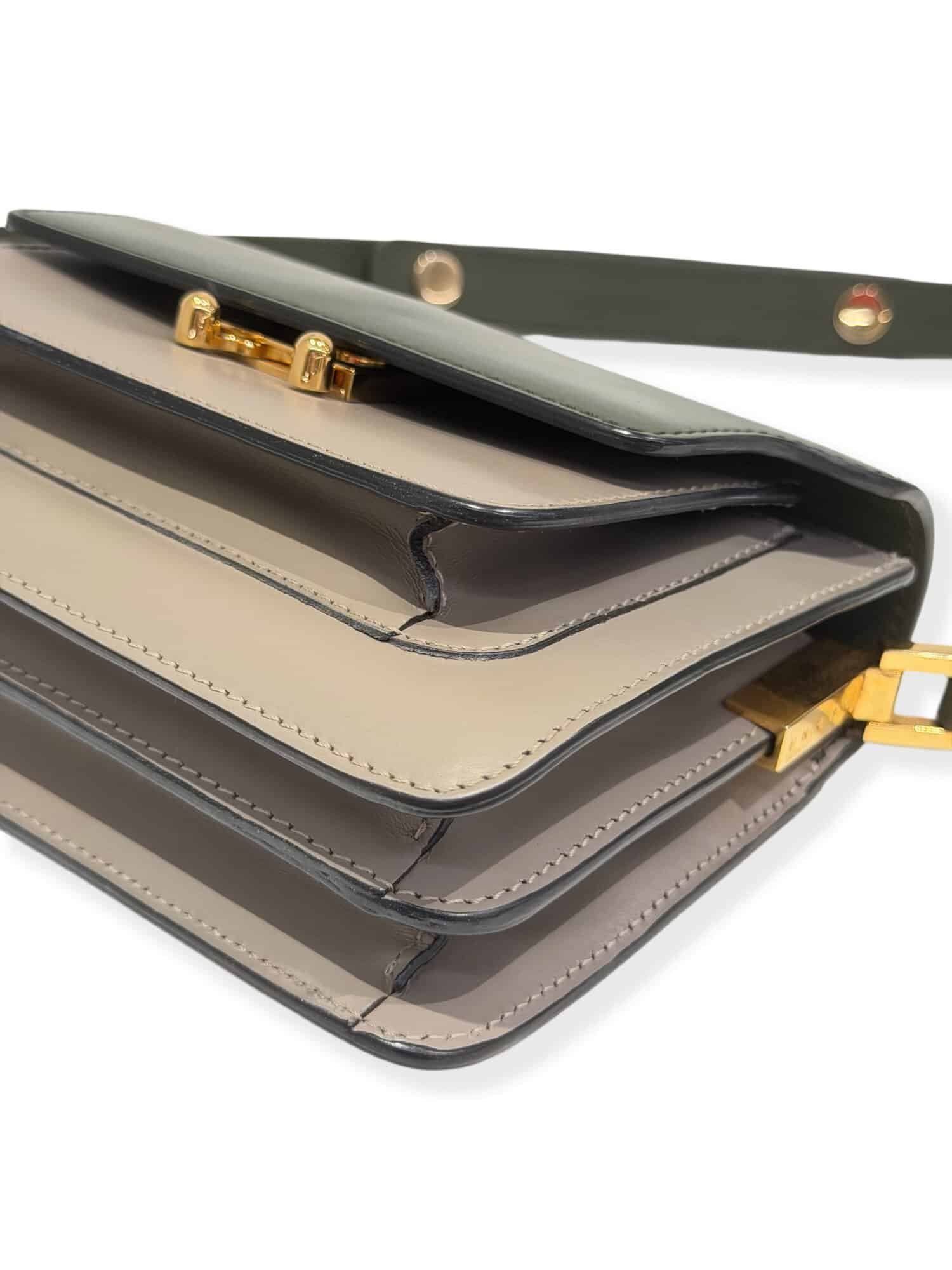 Marni Green Beige Trunk Leather Handbag - Image 8