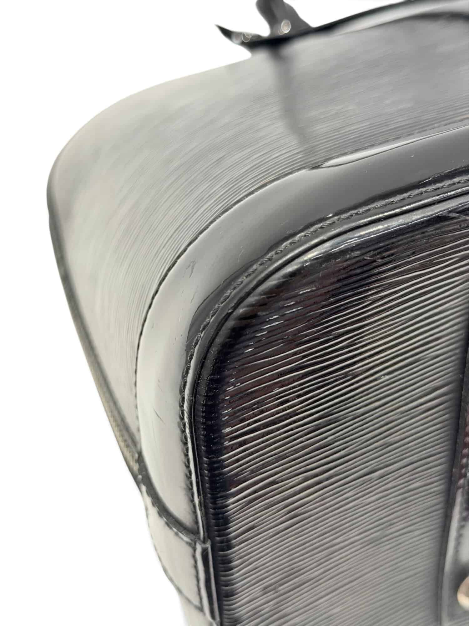 Louis Vuitton Black Alma GM Epi Patent Leather Handbag - Image 11